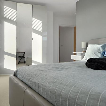 Modern And Spacious Penthouse Apartment In Putney With Free Parking Λονδίνο Εξωτερικό φωτογραφία